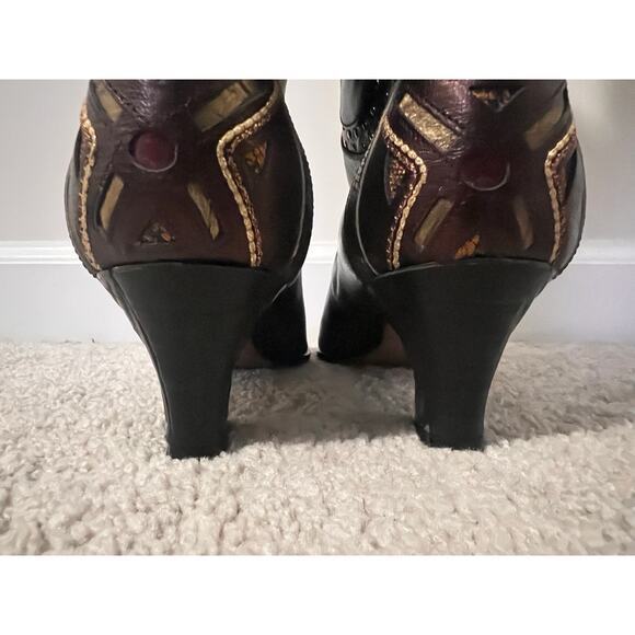 Serena D'Italia Leather Embellished Pull On Almond Toe Knee High Boots Black 40 - Picture 8 of 10